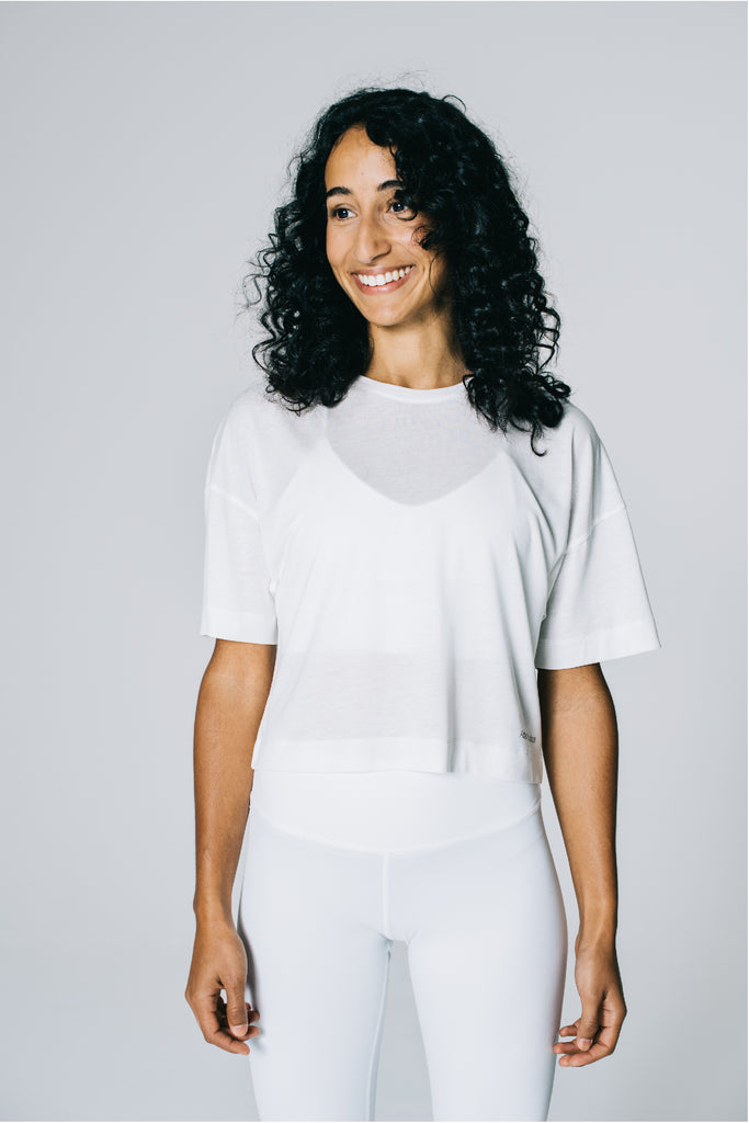 Attain Studios Sportswear - off-white/unbleached Cropped Shirt in Organic Cotton and Lyocell for yoga or fitness size S