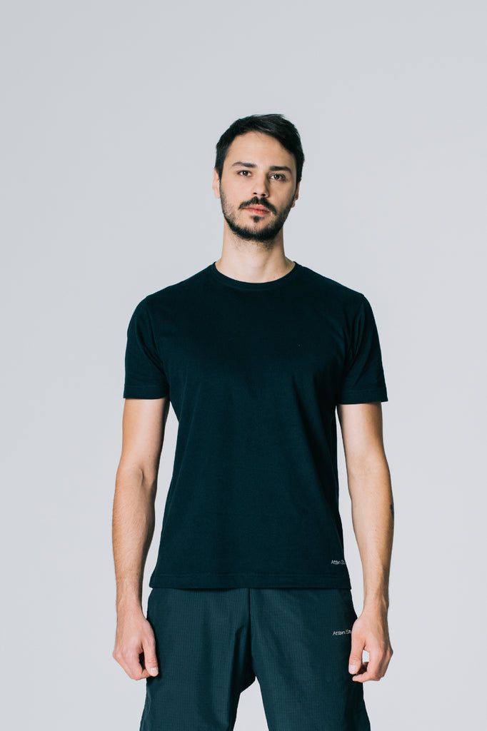 Attain Studios - Regular Fit Black T-Shirt in Organic Cotton for men in size M